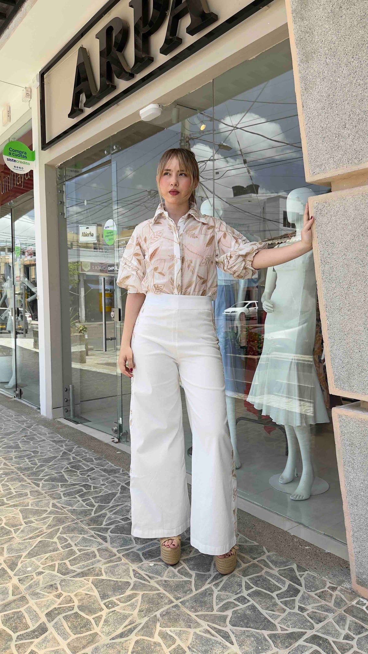 Set Antonia